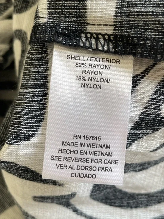 Rachel Zoe Black & White Abstract Print Tiered Maxi Skirt - Picture 11 of 11